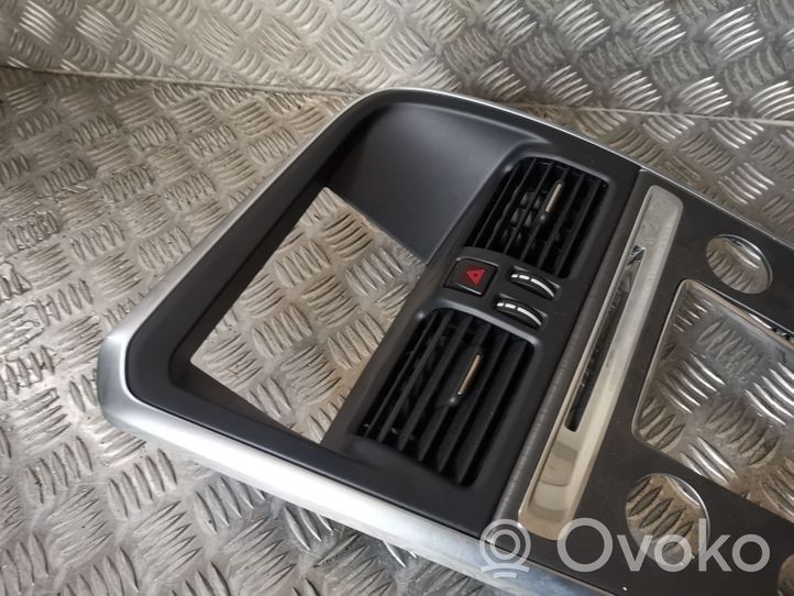 Volvo XC60 Dash center air vent grill 31417487