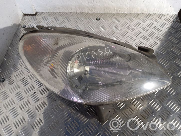 Citroen Xsara Picasso Lampa przednia 