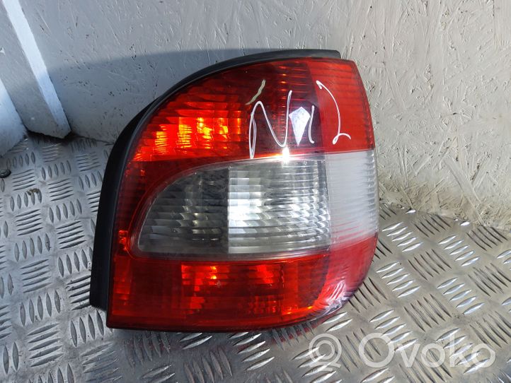 Renault Scenic RX Задний фонарь в кузове 