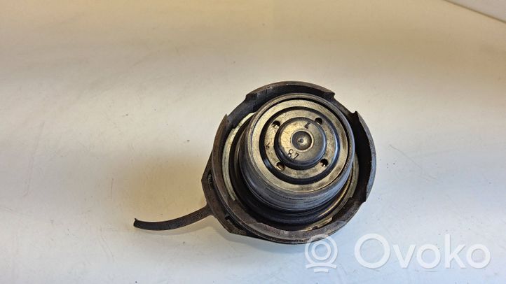 Audi A6 S6 C6 4F Tappo del serbatoio del carburante 1J0201553Q