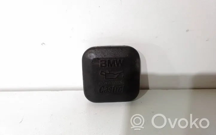 BMW 1 E81 E87 Öljysäiliön täyttöaukon korkki 11127509323