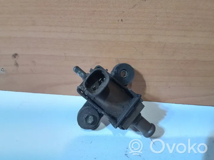 Toyota Land Cruiser (J100) Solenoidinis vožtuvas 2581954090