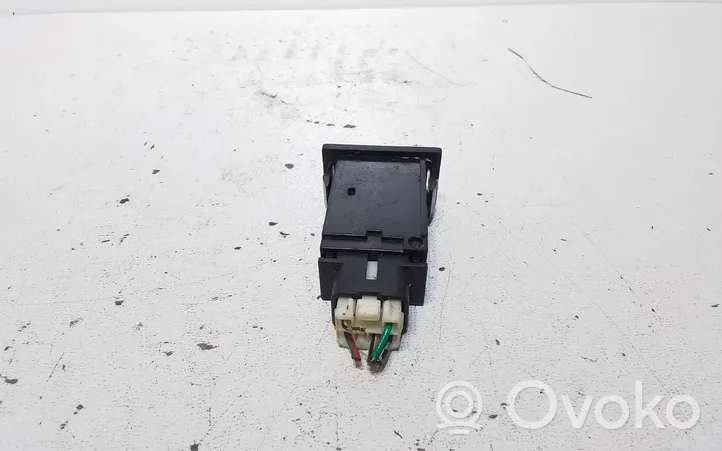 Lexus IS 200-300 Seat heating switch 153261