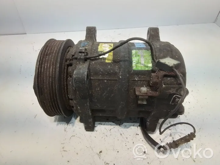 Volvo 850 Compresor (bomba) del aire acondicionado (A/C)) 8708581