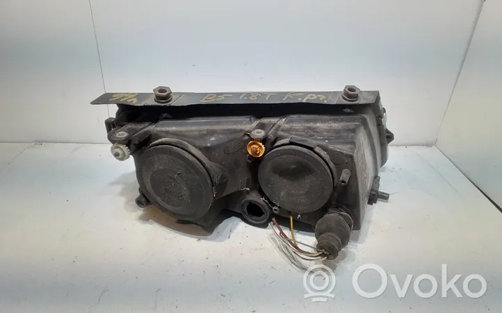 Volkswagen PASSAT B5 Lampa przednia 14742500