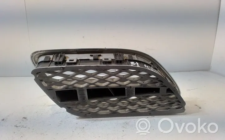 Nissan Primera Grille de calandre avant 623309F5