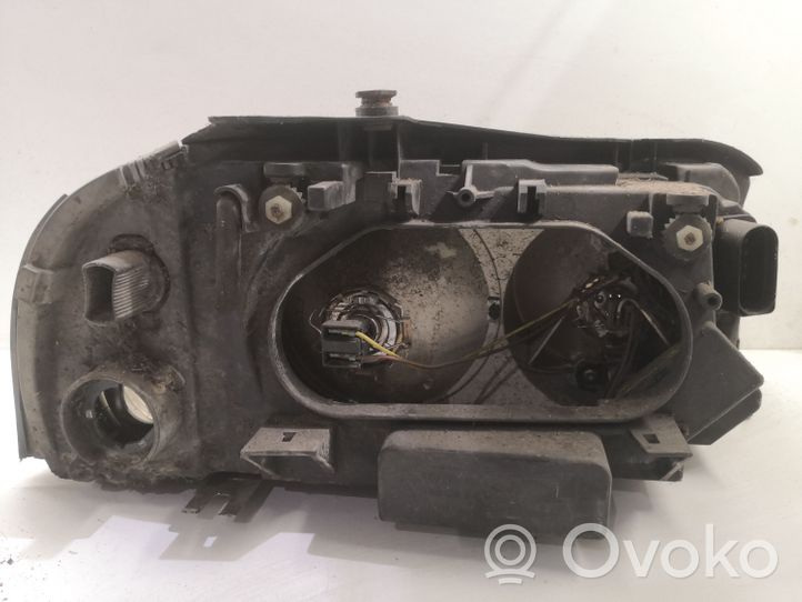 Volkswagen Sharan Lampa przednia 