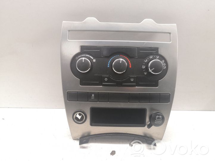 Jeep Grand Cherokee (WK) Console centrale, commande chauffage/clim 