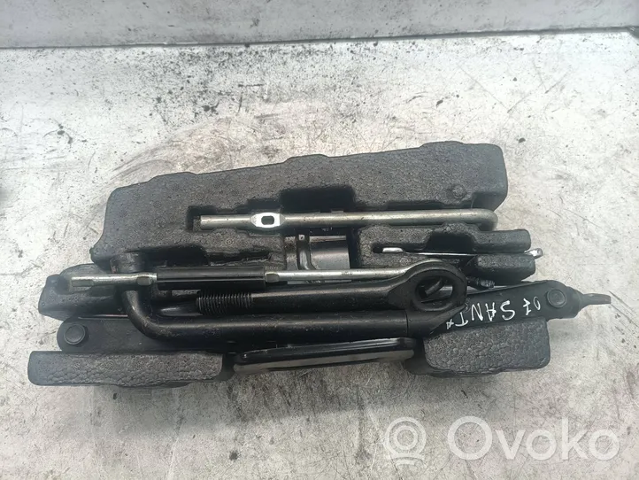 Hyundai Santa Fe Lift Jack 