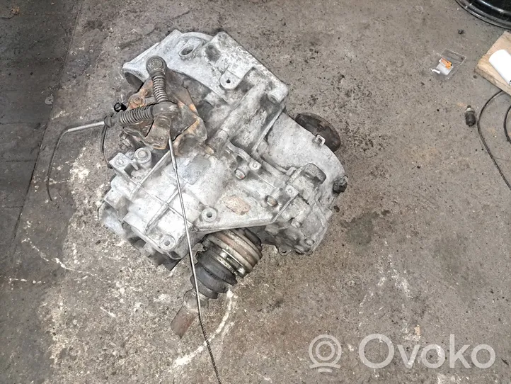 Volkswagen Bora Mechaninė 6 pavarų dėžė 02M301107D