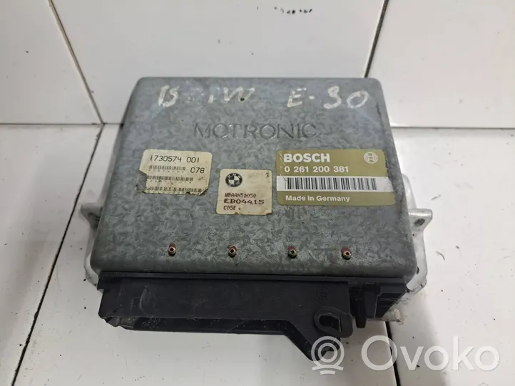 BMW 3 E30 Calculateur moteur ECU 0261200381