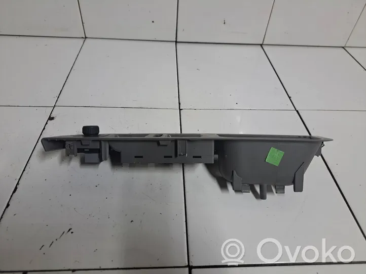 Volkswagen Jetta V Support bouton lève vitre porte avant 1K4868049B