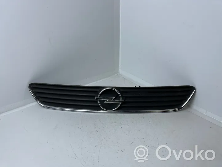 Opel Astra G Etusäleikkö 90587100