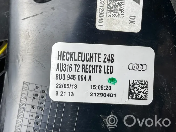 Audi Q3 8U Aizmugurējais lukturis pārsegā 8U0945094A