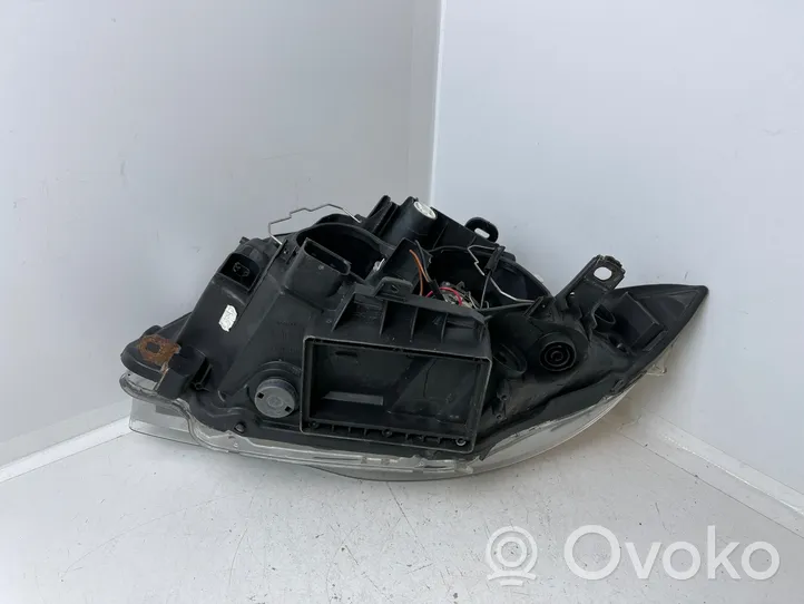 BMW 1 E81 E87 Lampa przednia 10019510