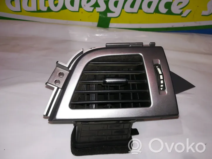 Hyundai i30 Griglia di ventilazione centrale cruscotto 