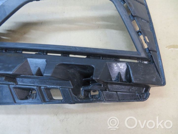 Volkswagen Polo VI AW Kratka dolna zderzaka przedniego 2G0853665G