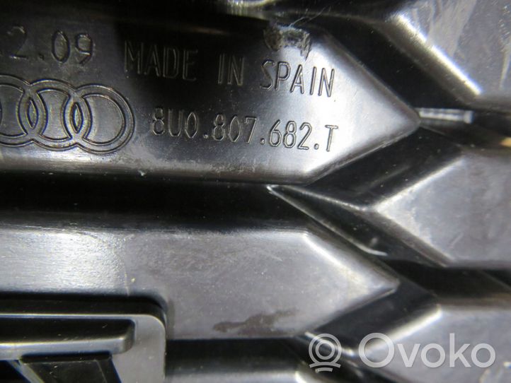 Audi Q3 8U Kratka dolna zderzaka przedniego 8U0807682T