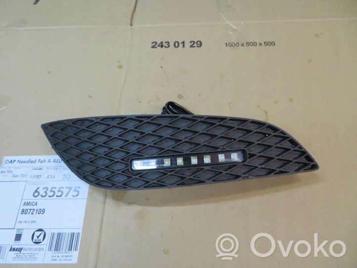 Opel Astra H Grille inférieure de pare-chocs avant 13225763