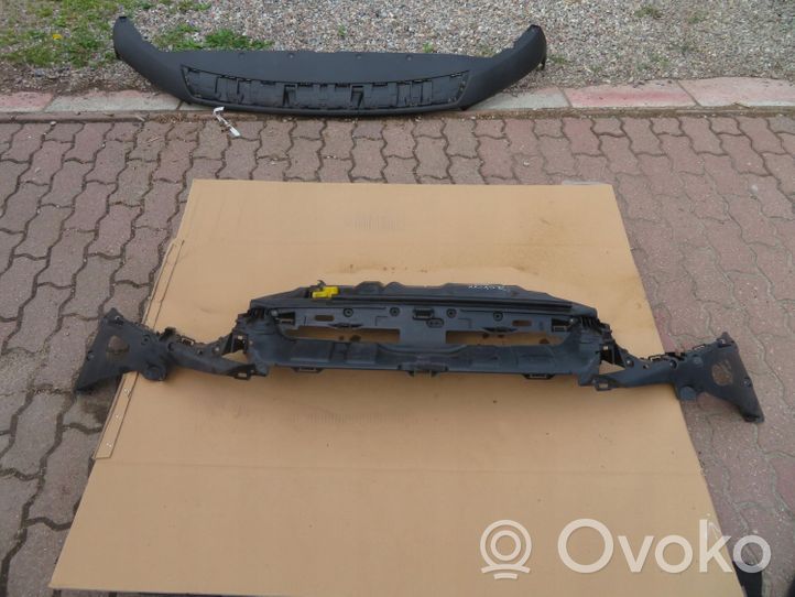 Ford Focus Staffa di rinforzo montaggio del paraurti anteriore BM51-17E778-A