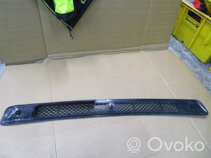 Mercedes-Benz Sprinter W901 W902 W903 W904 Bonnet/hood grill A9018300718