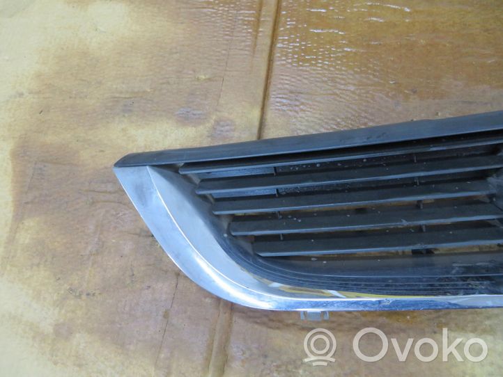 Opel Vectra A Maskownica / Grill / Atrapa górna chłodnicy 90505722