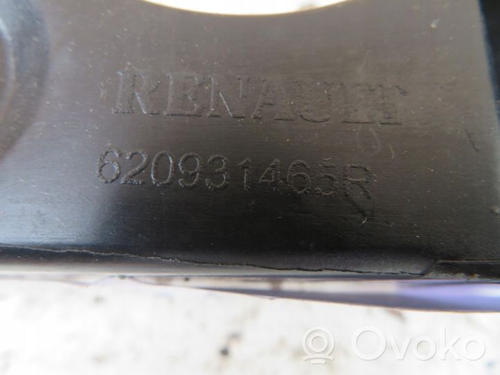 Renault Captur Absorber zderzaka przedniego 620920419R