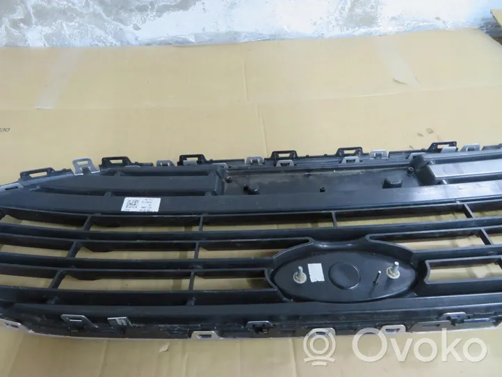 Ford Focus Grille calandre supérieure de pare-chocs avant NX7B-8200-A