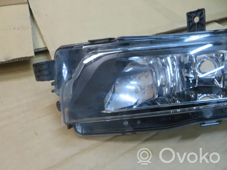 Volkswagen Caddy Światło przeciwmgłowe przednie 2K5941662B