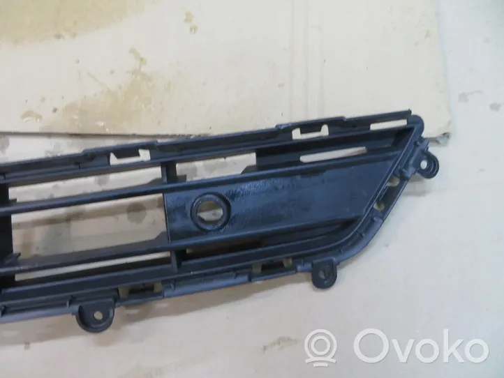 Volvo XC40 Mascherina inferiore del paraurti anteriore 31449342