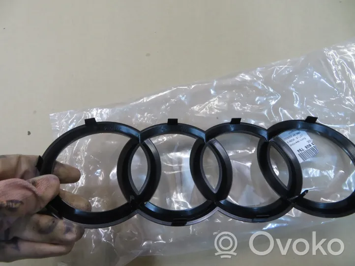 Audi Q8 Gamintojo ženkliukas 4N0853605T94