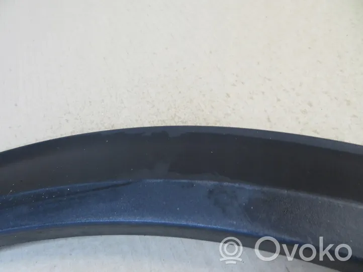 Peugeot 307 Moulure, baguette/bande protectrice d'aile 9825736480