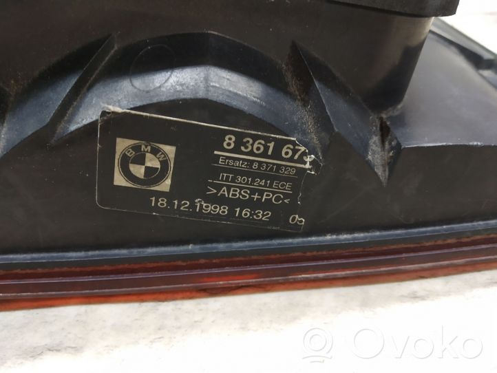 BMW 5 E39 Luci posteriori del portellone del bagagliaio 8361673