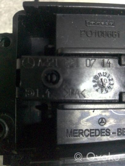 Mercedes-Benz S W221 Popielniczka drzwi tylnych A2218210714