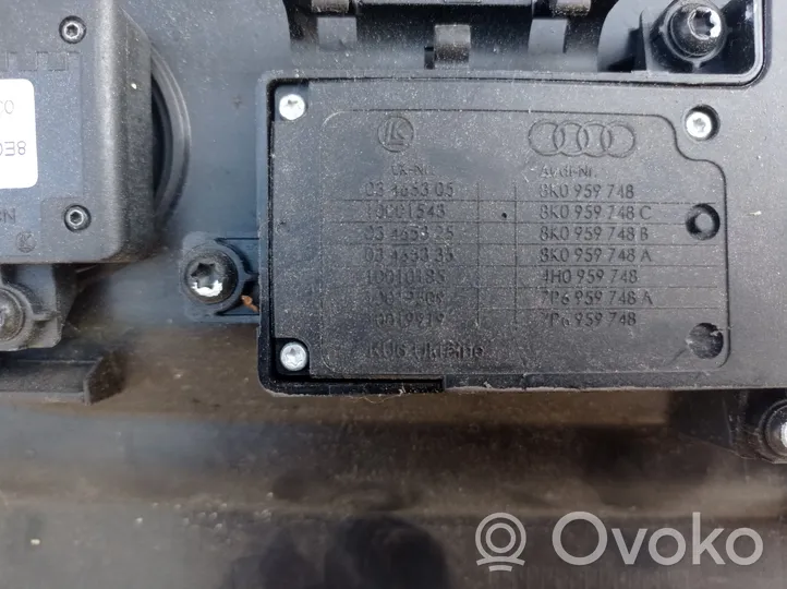 Audi Q5 SQ5 Istuimen verhoilu 5N0881314K