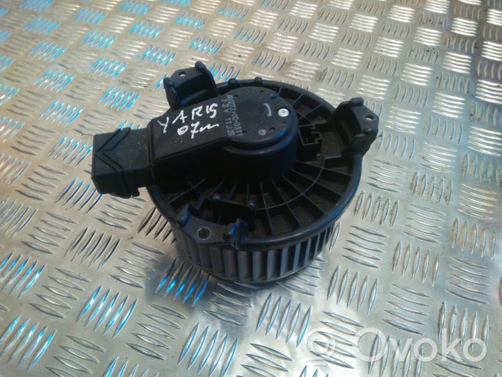 Toyota Yaris Soplador/ventilador calefacción AV2727000311