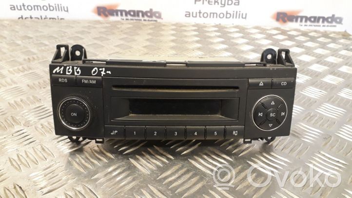 Mercedes-Benz B W245 Radio/CD/DVD/GPS-pääyksikkö A1698200786