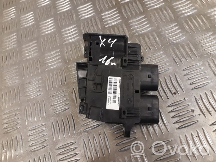 BMW X4 F26 Enchufe de 12V (delantero) 9326204