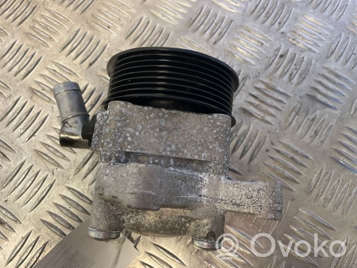Iveco Daily 6th gen Power steering pump 5801893653