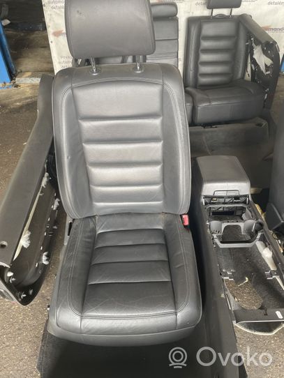 Volkswagen Touareg I Kit intérieur 