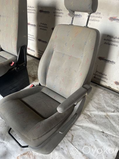 Volkswagen Transporter - Caravelle T5 Juego del asiento 