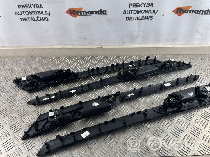 Volkswagen PASSAT B8 Set di rivestimento del pannello della portiera 3G0867439