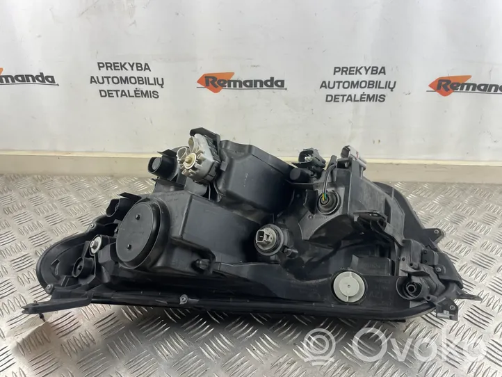 Toyota RAV 4 (XA40) Lampa przednia W3049