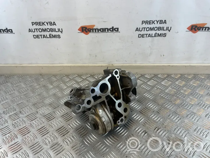 Toyota RAV 4 (XA40) Pompa wody 2241000432