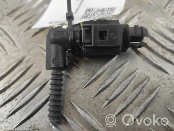 Volkswagen Tiguan Czujnik temperatury zewnętrznej 1J0973702