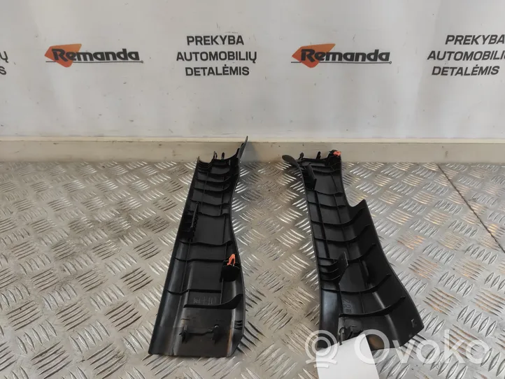 Toyota RAV 4 (XA50) Garniture de marche-pieds arrière 6791742110