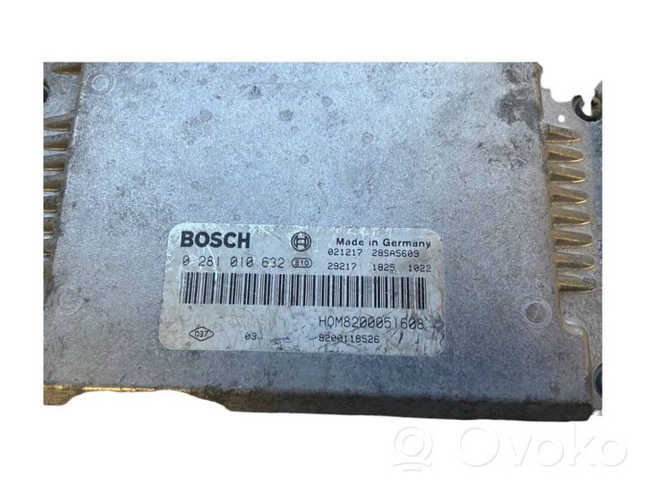 Opel Vivaro Calculateur moteur ECU 8200118526