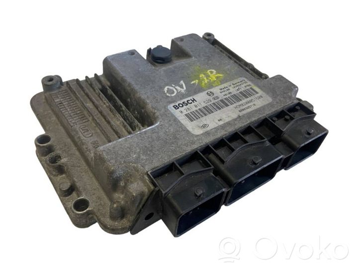 Opel Vivaro Calculateur moteur ECU 8200325719