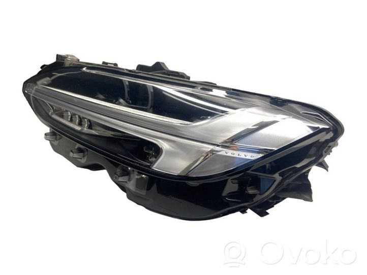 Volvo S90, V90 Lampa przednia 32228676