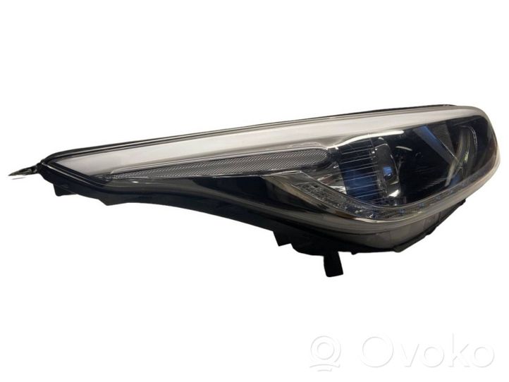 KIA Ceed Headlight/headlamp 92102A2XXX